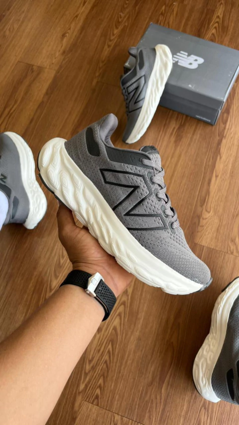 New Balance 1080 Grafite. - comprar online