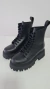 TRACK #004 BOOTS en internet