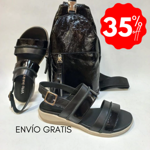 Sandalias VITTO NEGRO de tiras negras con bolso negro brillante y etiqueta de 35% de descuento.