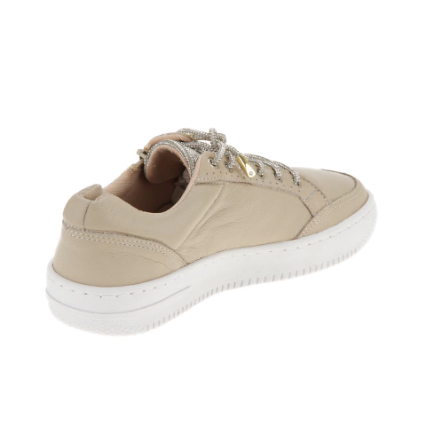 Tênis feminino em couro com zíper externo e detalhe nos cadarços com brilho