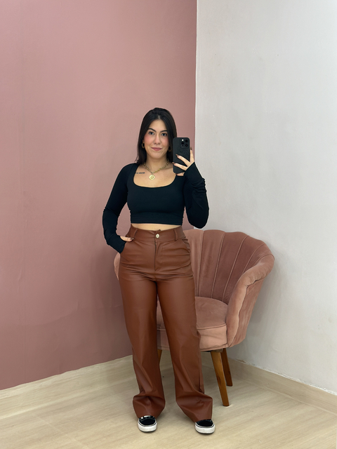 Calça Wide Leg de Couro - comprar online