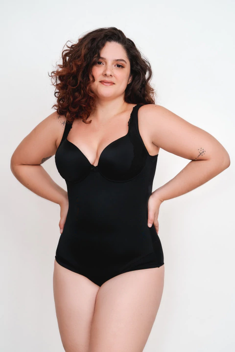 Body Modelador Com Bojo Detalhes de Renda e de Alta Compressão na internet