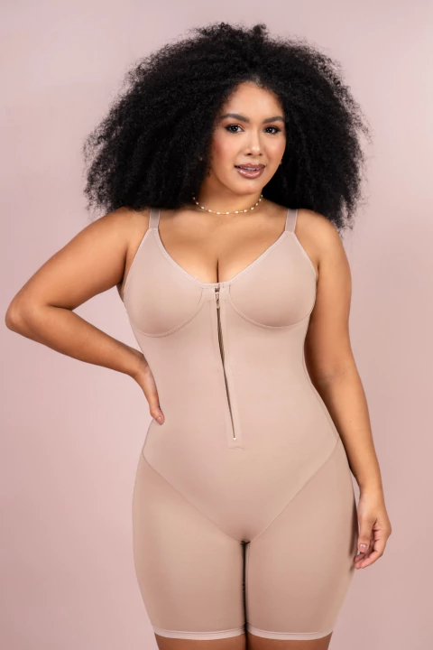 Macaquinho Modelador Sem Bojo Com Zíper Frontal de Máxima Compressão. - comprar online