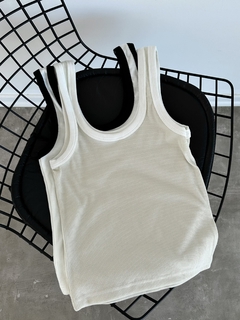 MUSCULOSA NEFERET - comprar online