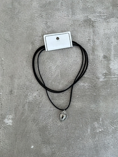 chocker saint