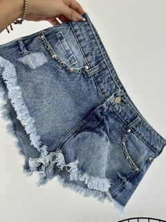 short fiore tiro bajo