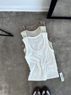 musculosa almendra - comprar online