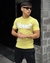 Remera Wow amarillo en internet
