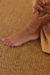 Tornozeleira Íris em prata 925 com banho de ouro amarelo 18k e pedras coloridas na internet