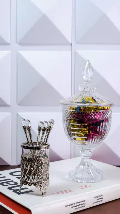 Potiche Decorativa ou Bomboniere com Pé Cristal Santorini - comprar online
