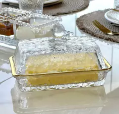Mantegueira com Tampa Petra Cristal Martelado com Fio Dourado