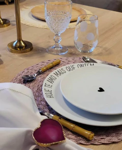 Prato Raso Porcelana Branca "Hoje Te Amo Mais Que Ontem" - Valor Unitário na internet