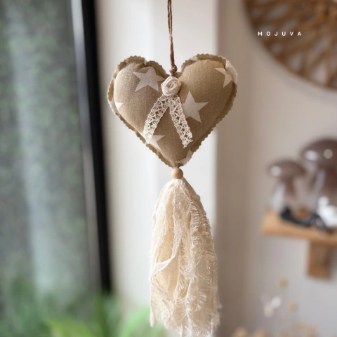 Borla Corazón tostado con Estrellas blancas