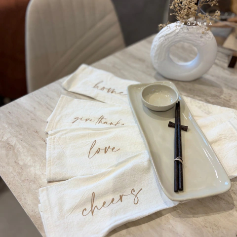 Set x4 Servilletas Words Letra Canela