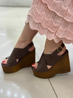 Sandália Feminina Plataforma Cruzada - Marys Store