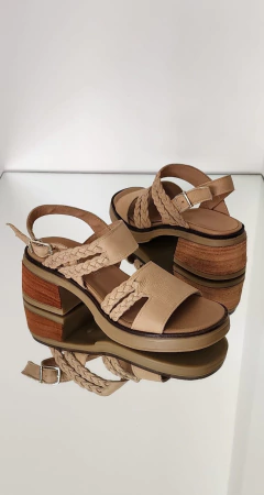 Sandalia Helmi beige 233-42 en internet