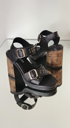 Sandalia Marlene negro 350/02 - comprar online