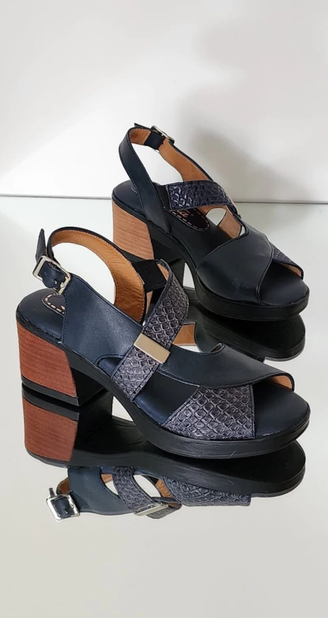 Sandalia Lovisa azul 2064