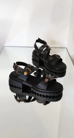 Sandalia Gina negro 910-01