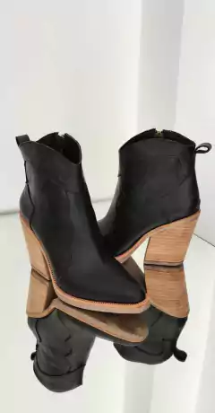 Imagen de Bota Camporiu