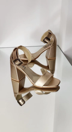 Sandalia Amelie oro - comprar online