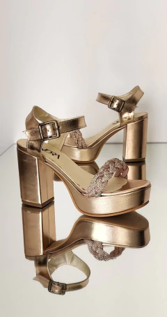 Sandalia Kiba en internet