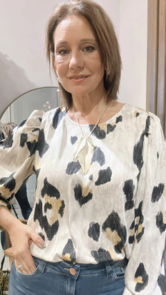 Blusa Moria en internet
