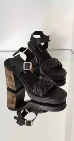 Sandalia Mirra negro 350-01
