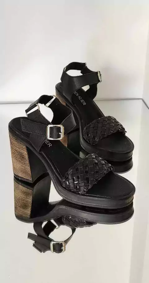 Sandalia Mirra negro 350-01