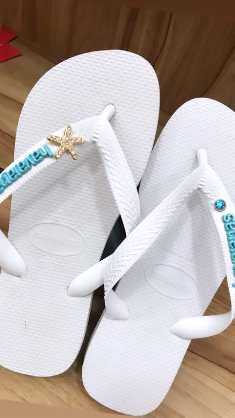 HAVAIANAS TOP + PLACA + PIN ESTRELA DO MAR + PONTO DE LUZ