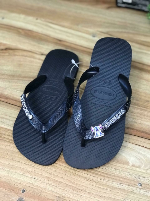 HAVAIANAS TOP PRETO + PLACA PRATA + PIN STITCH + PONTO DE LUZ - comprar online