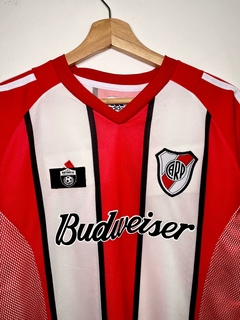 River Budwaiser Tricolor 2002 en internet