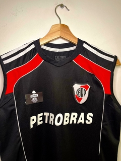 Musculosa River Retro - Negra en internet