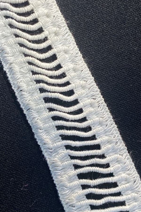 Bordado Inglês Linhas Branco