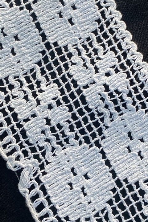 Bordado Inglês Quadradinhos Branco