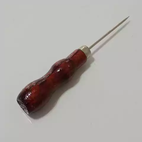 Punzon mango de madera