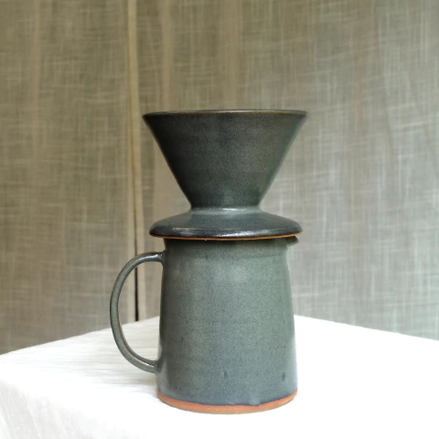 Jarra e Coador para café - Entorno Cerâmica