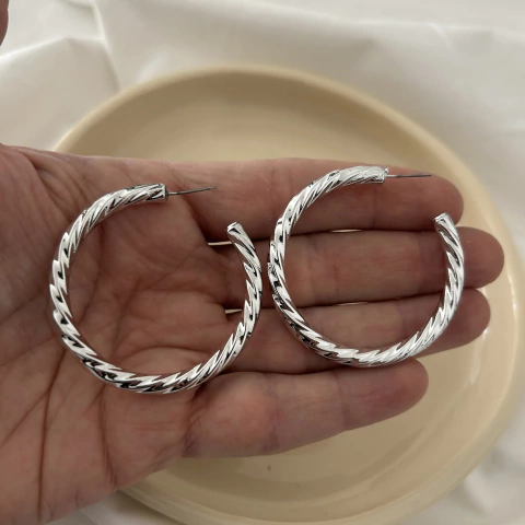 Argollas trenzadas plateadas - comprar online