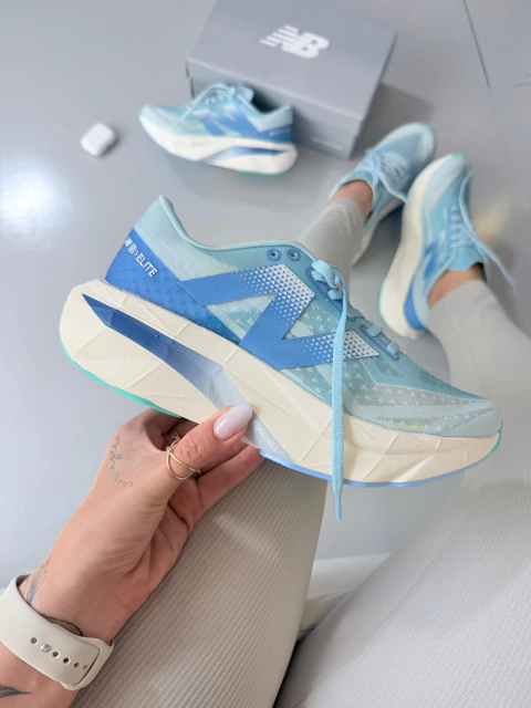 NEW BALANCE FUELCELL REBEL V4 - AZUL - comprar online