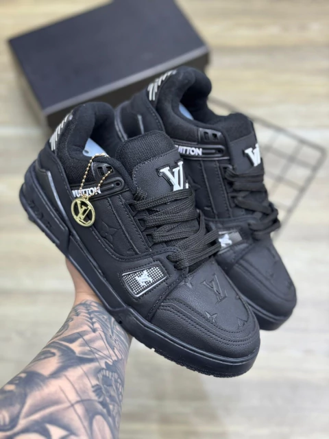 LOUIS VUITTON TRAINER - PRETO - comprar online