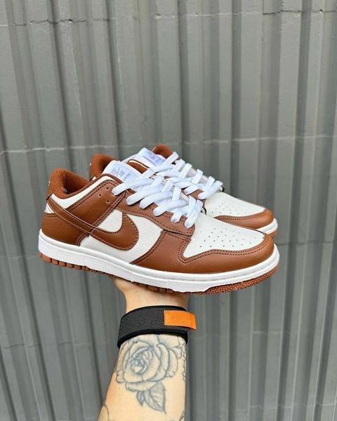 Nk DUNK LOW MARROM