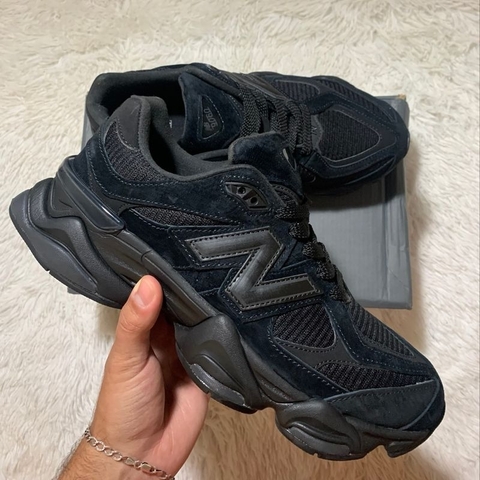New Balance 9060 Triple Black