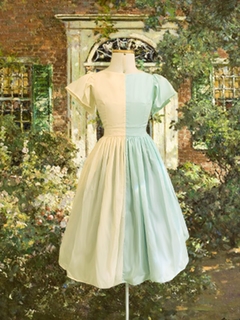 Vestido de duas cores de algodão retrô midi, com bolsos e babados nas mangas inspirados no estilo vintage