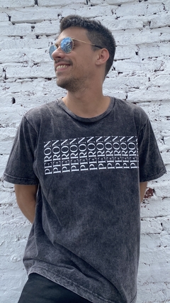Remera fito peron vintage (pre lavada) - comprar online
