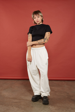 Jogger Tu firma tatuada crudo - comprar online