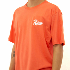 Camiseta Rvca Pennatan Vermelho Claro - loja online