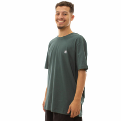 Camiseta New Era Mini Bordado Neyyan Verde Escuro na internet