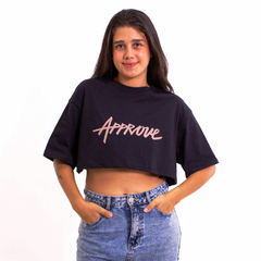 Cropped Approve Bold New Classic Preto/Bege na internet