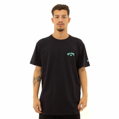 Camiseta BillaBong Arch UV Preto - comprar online