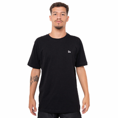 Camiseta New Era Bordado Branded Preto